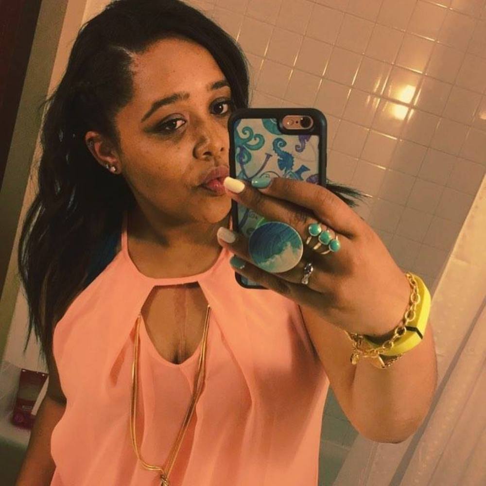 Meet your Posher, Alexes